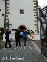 * Z DĚNÍ VE MĚSTĚ