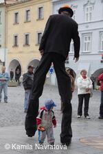 * Z DĚNÍ VE MĚSTĚ