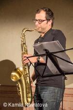 * Z DĚNÍ VE MĚSTĚ